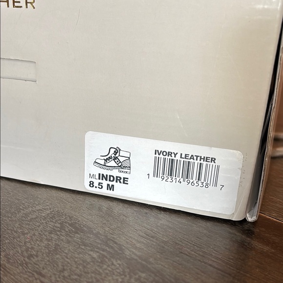 Marc Fisher Indre Lug Sole Ankle Boots - Picture 7 of 8